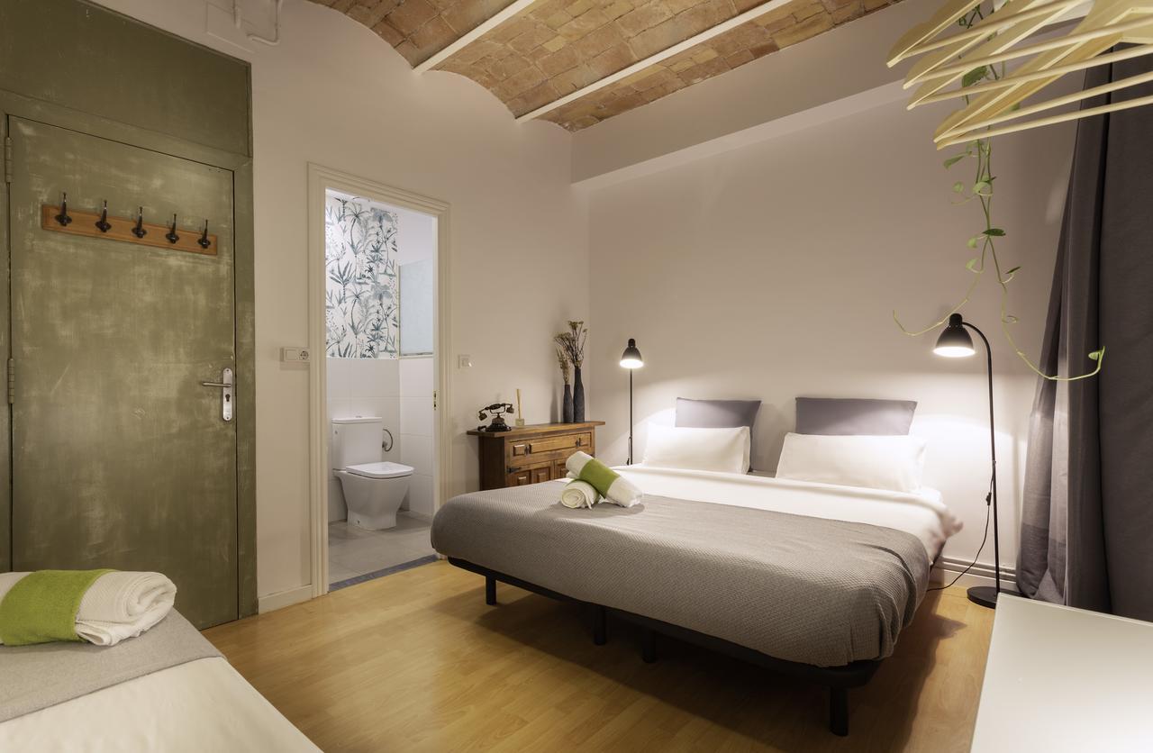 Primavera Hostel Барселона Экстерьер фото